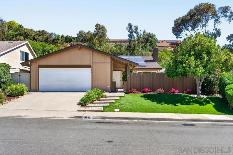 11242 Capilla Rd