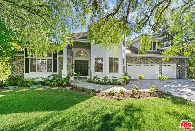 5958 BUSCH Drive photo 2