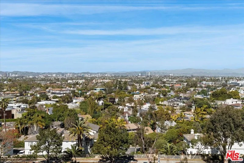 4337 Marina City Drive 647