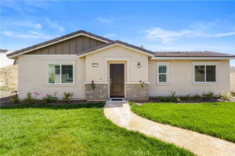 6877 N Curtis 2