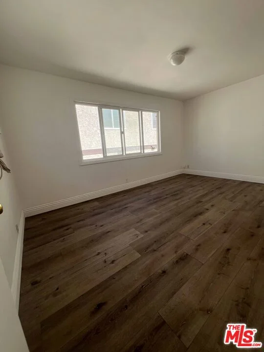 4822 Rosewood Avenue 4 photo 2
