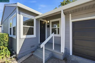 2880 Mount Diablo St photo 2