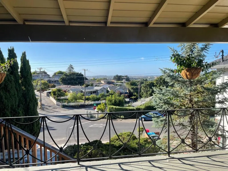 1701 Hillman Avenue, Belmont, CA 94002