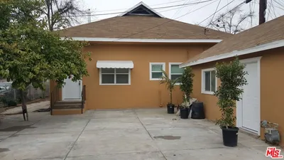 5217 N Marmion Way 5217 photo 2