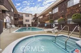 5349 Newcastle Avenue 18 photo 2