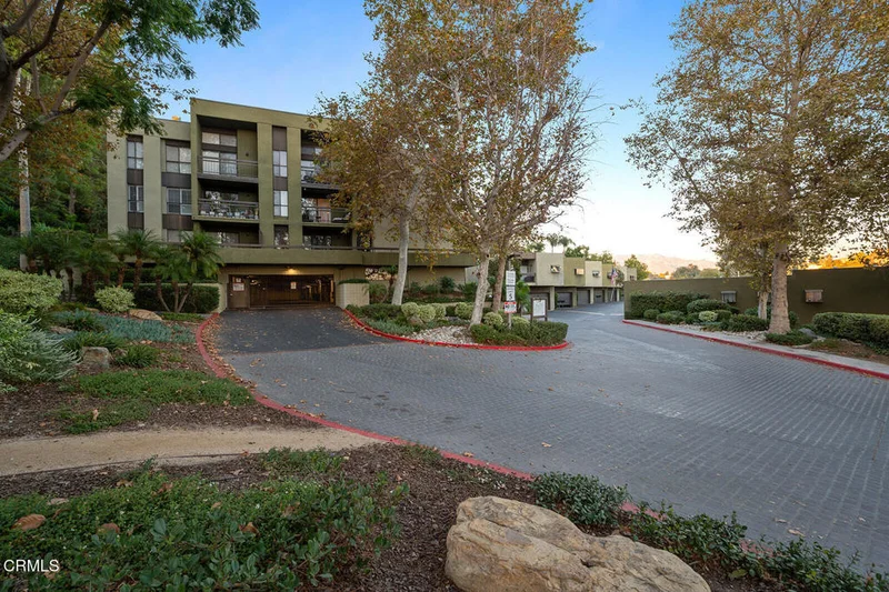 898 Temple Terrace 322