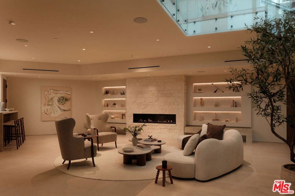 Interior 2