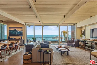 24956 Malibu Road photo 2
