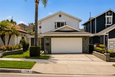 7726 W 79th