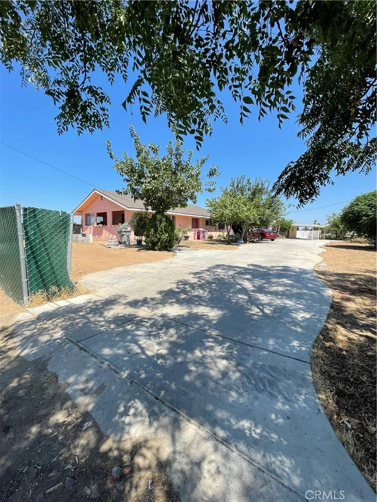 3686 W Dudley photo 2
