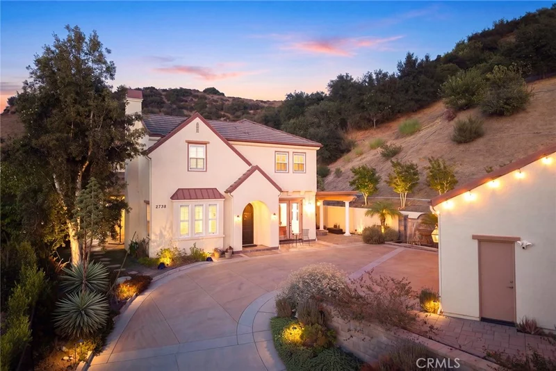 2738 Sleepy Hollow