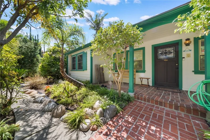 34807 Calle Del Sol