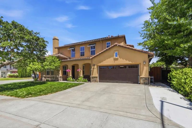 Photo 2 of 16815 Cabernet Circle