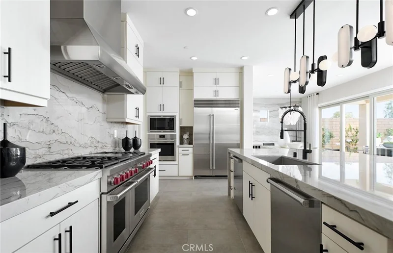 Photo 2 of 11811 Canoga Avenue