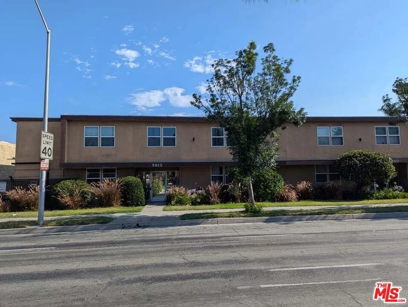 9815 Imperial Highway 35