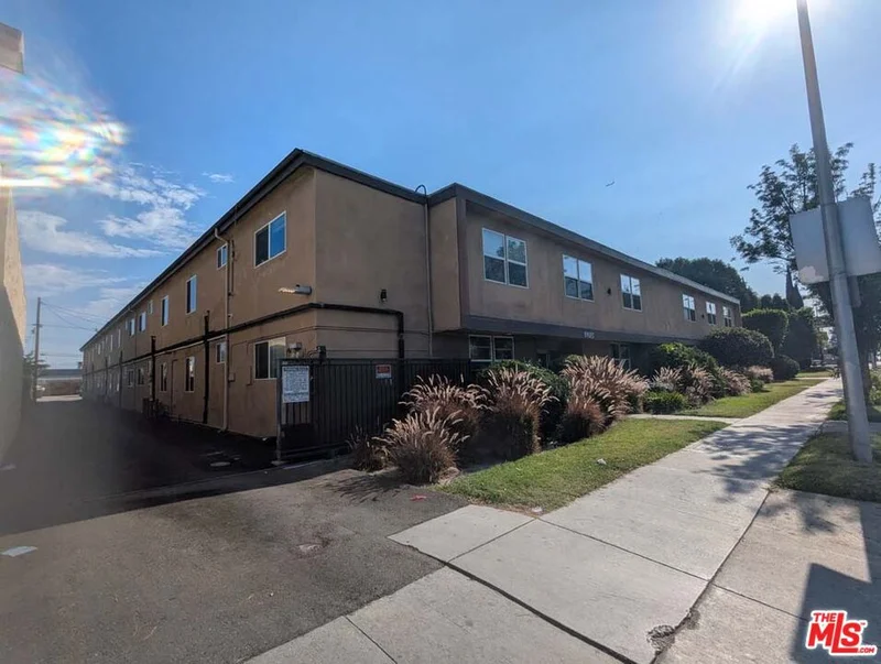 9815 Imperial Highway 35 photo 2