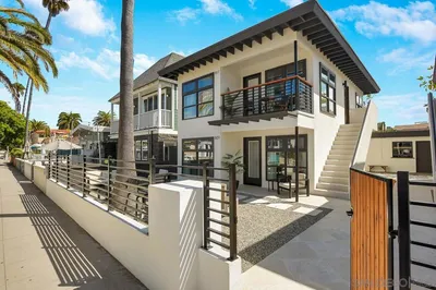 809 Dover Court