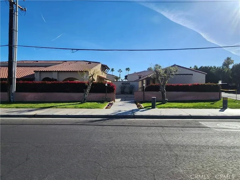 45200 Deep Canyon C8