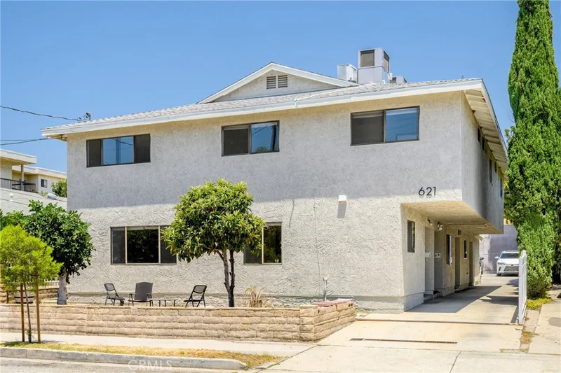 621 E Lomita Avenue A