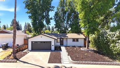 9341 Castlemont Cir