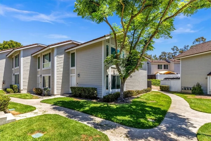 Photo 2 of 25885 Trabuco 259