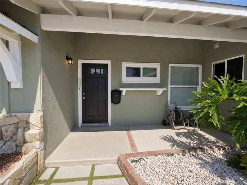 6624 Gross Avenue photo 2