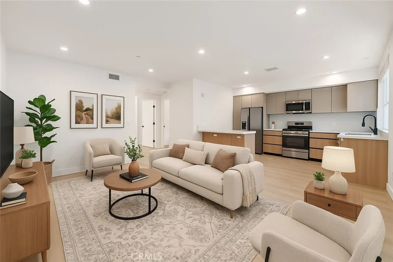 7510 Sepulveda Boulevard 204