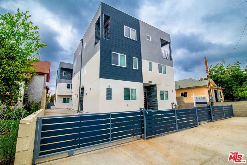1625 S New Hampshire Avenue 1/2, Los Angeles, CA 90006