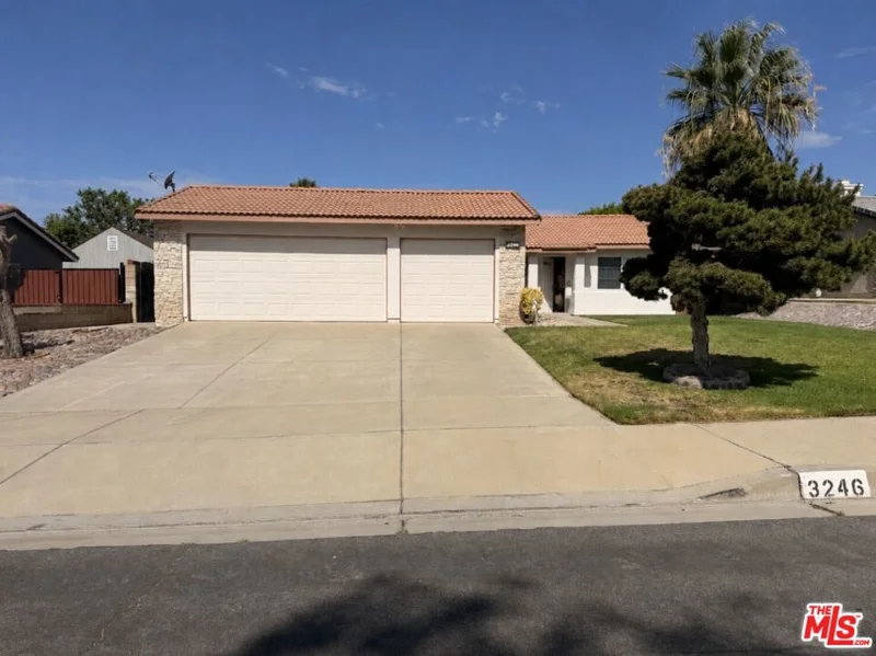 3246 Laurel Avenue, Rialto, CA 92377