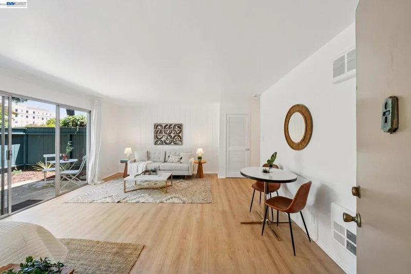 2029 Otis Dr D photo 2