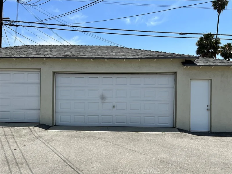 664 S Eremland Drive photo 2
