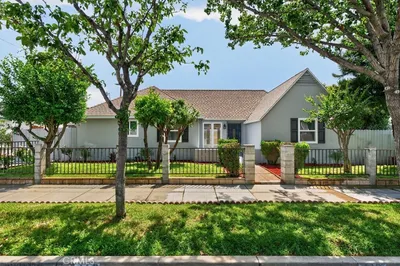 416 N Monterey photo 2