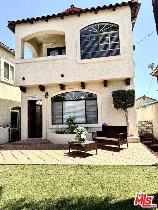 1403 W Santa Cruz Street photo 2