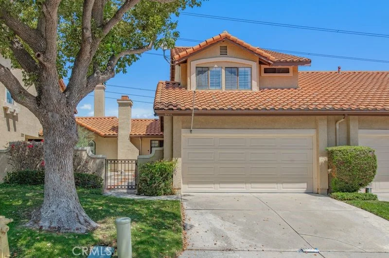 6011 E Montefino