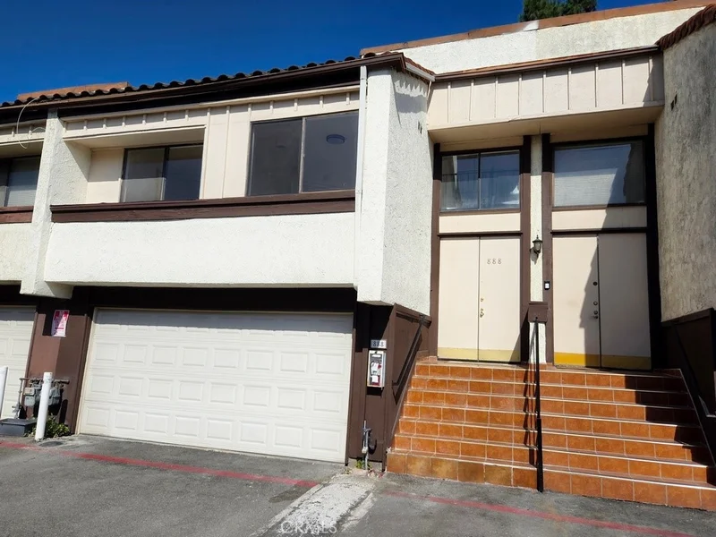 888 S Garfield