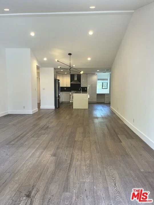3526 Kelton Avenue photo 2