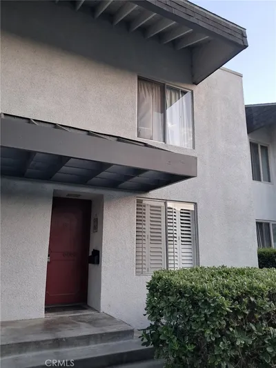 6863 Mulberry