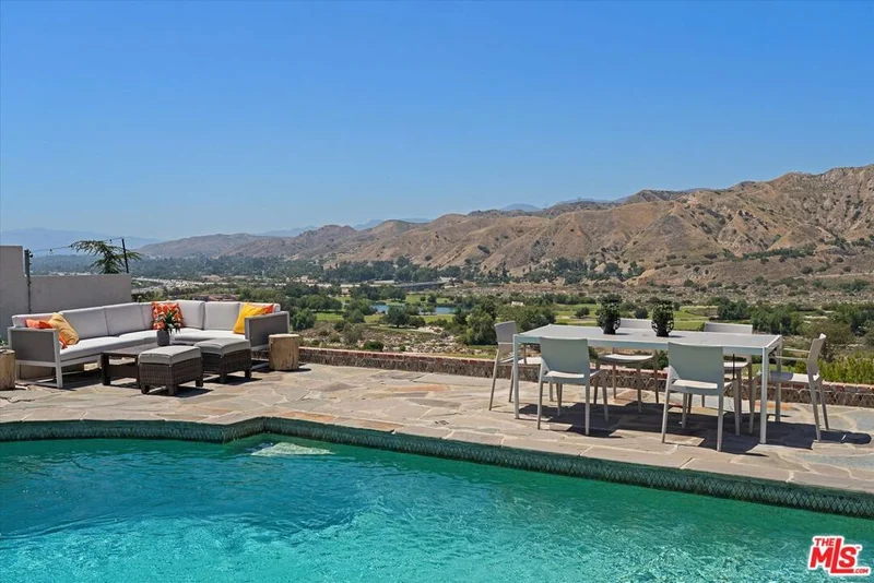8977 Riderwood Drive, Sunland, CA 91040