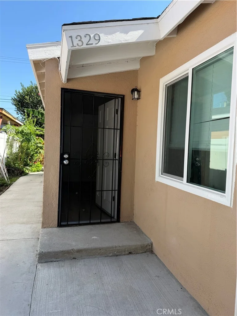 1329 E 56th