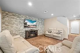 6978 Alderwood Drive photo 2
