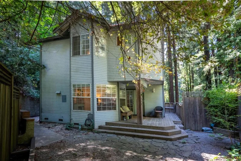 110 Azalea Way