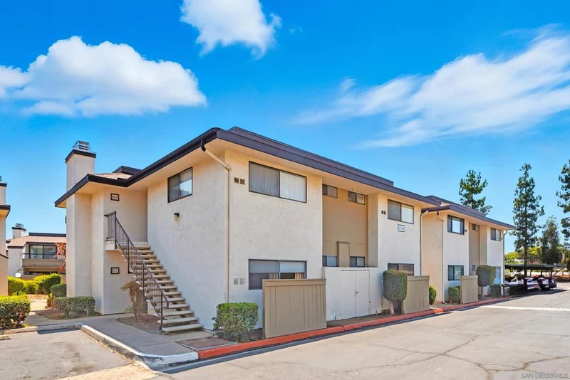 450 W Vermont Ave 807