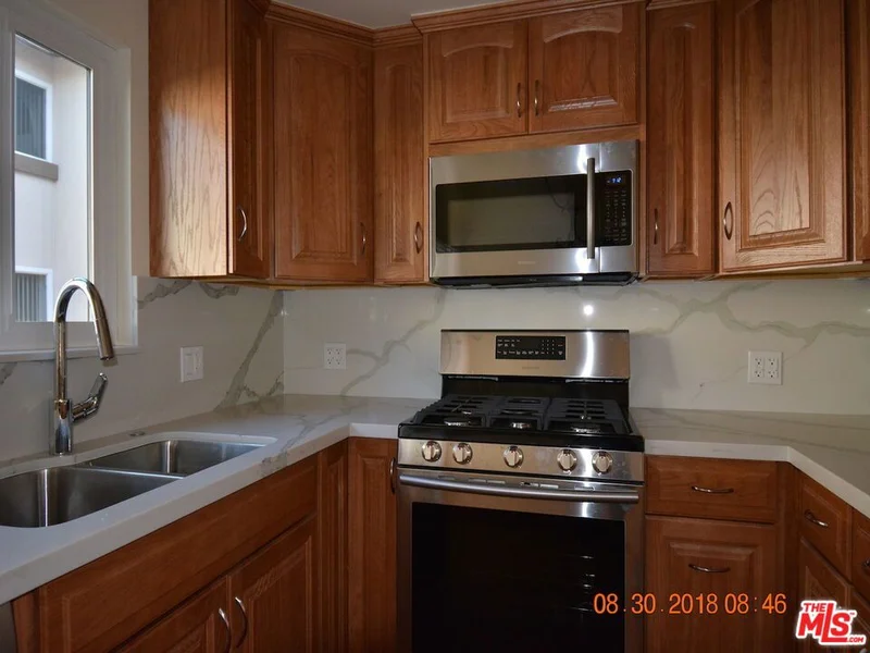 4591 Inglewood Boulevard 5 photo 2