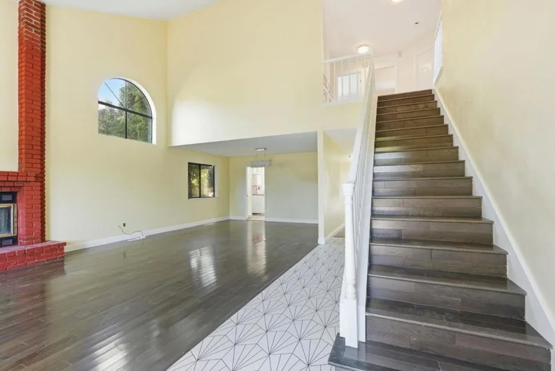 Photo 2 of 213 Wellfleet Drive
