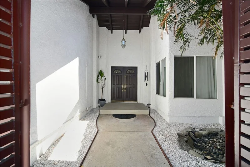Photo 2 of 19611 Rosita Street