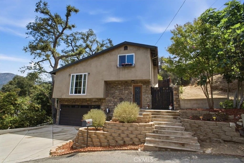 Interior 3