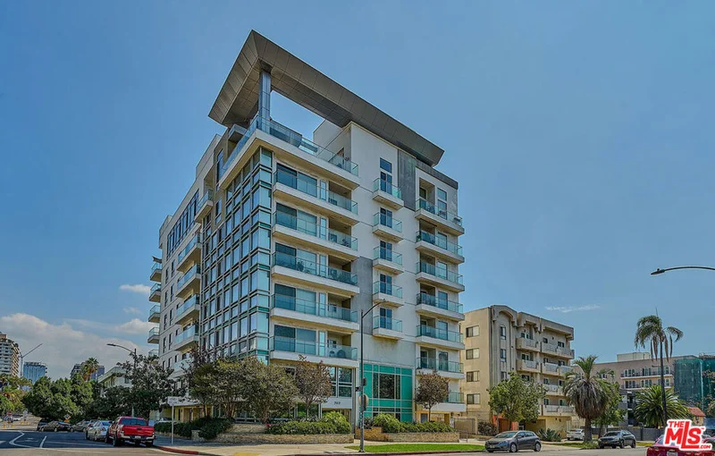 702 S Serrano Avenue 605