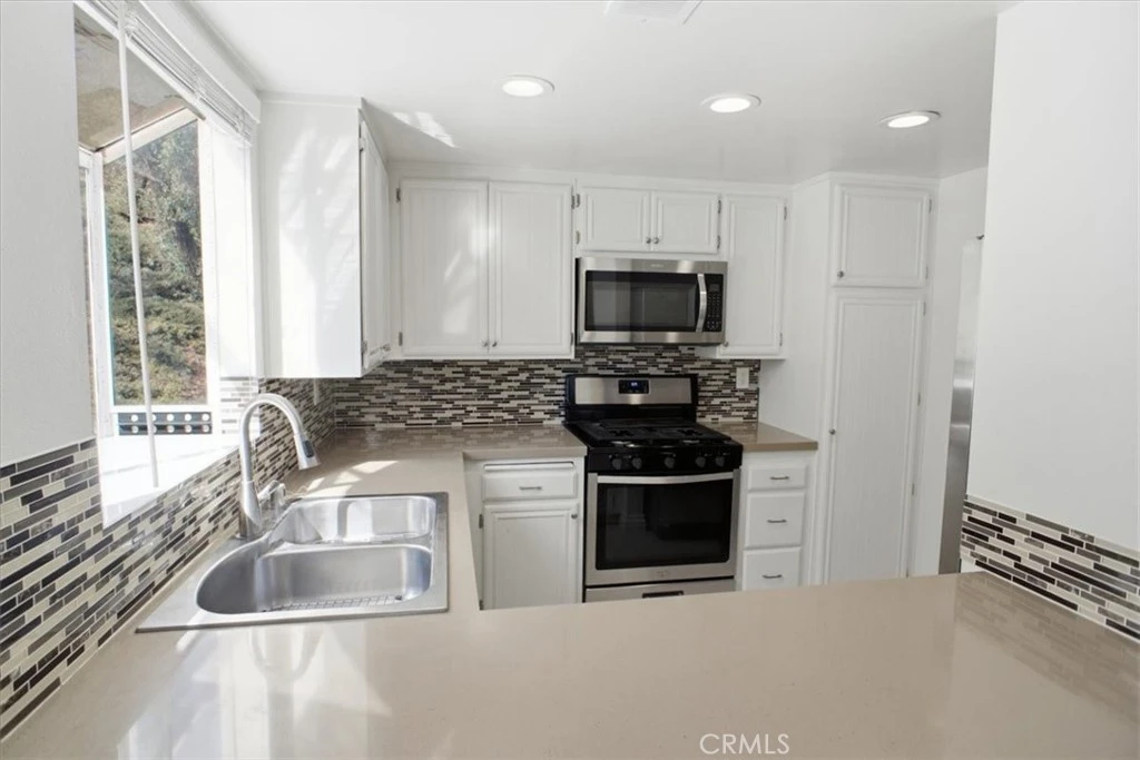 Interior 3