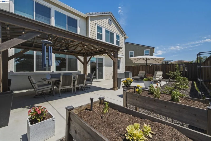 Photo 2 of 5555 Mountain Ridge Ct