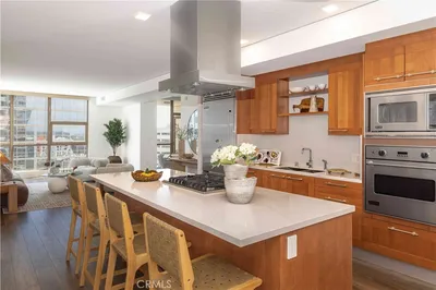 9 MacArthur Place 1404